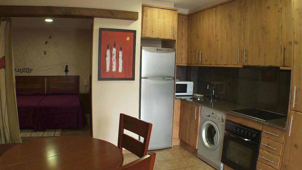 Anticforn Apartment Bohi Bilik gambar